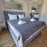 Villa Luxury Laura With Jacuzzi In *