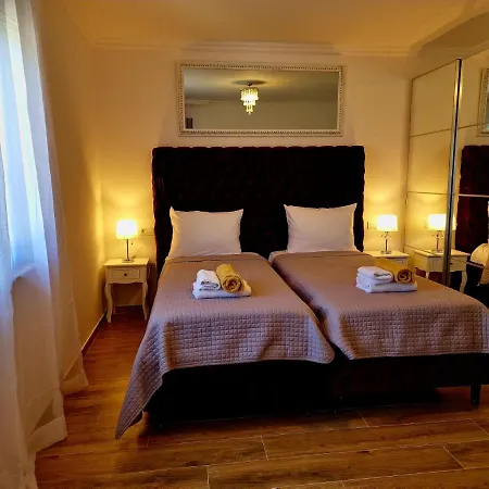 Luxury Laura With Jacuzzi In Villa Malinska