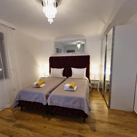 Villa Luxury Laura With Jacuzzi In