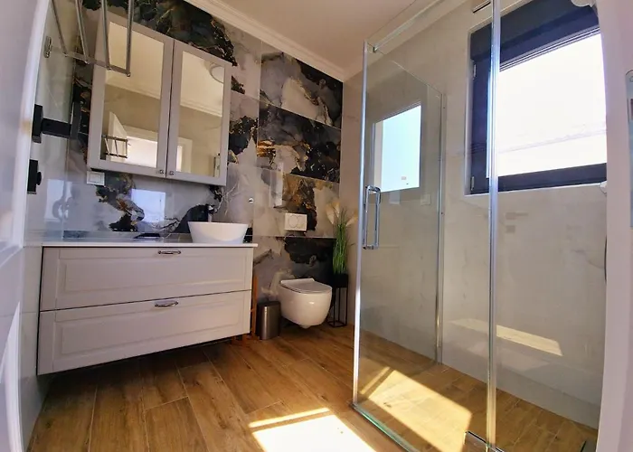 Villa Luxury Laura With Jacuzzi In *