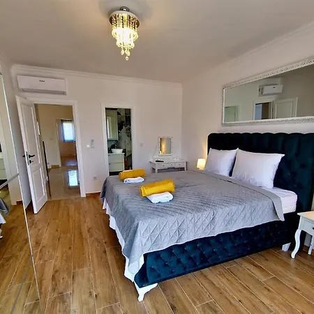 Luxury Laura With Jacuzzi In * Malinska