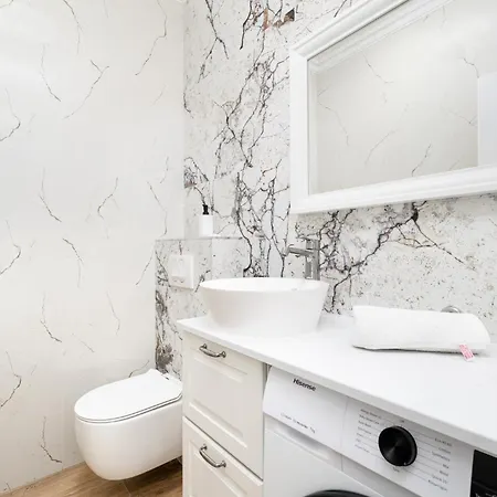 Villa Luxury Laura With Jacuzzi In