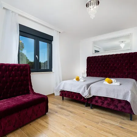 Luxury Laura With Jacuzzi In * Malinska